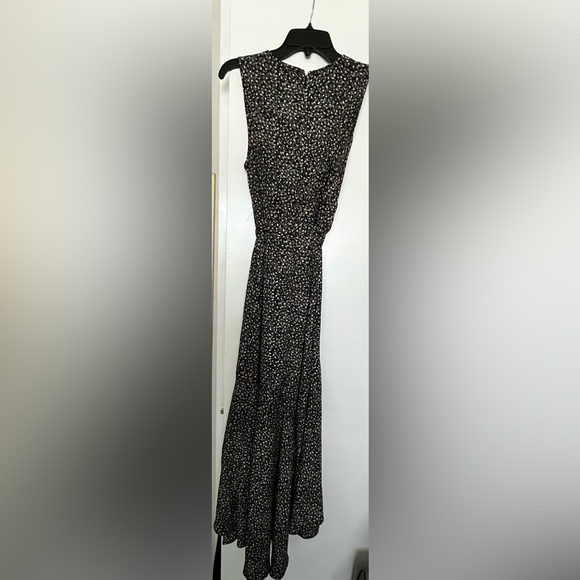 Lulu's High-Low Ruffled Floral Sundress - Picture 7 of 9